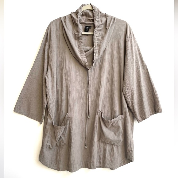 Focus Tops - Focus Casual Life draped neck artsy top